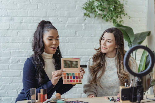 Top Seven Benefits of Using HelloBrand App for Live Video Shopping in 2022!